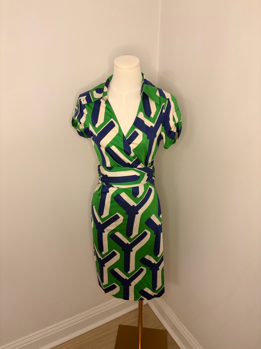 Vintage Diane Von-Furstenberg Wrap Dress Size 8